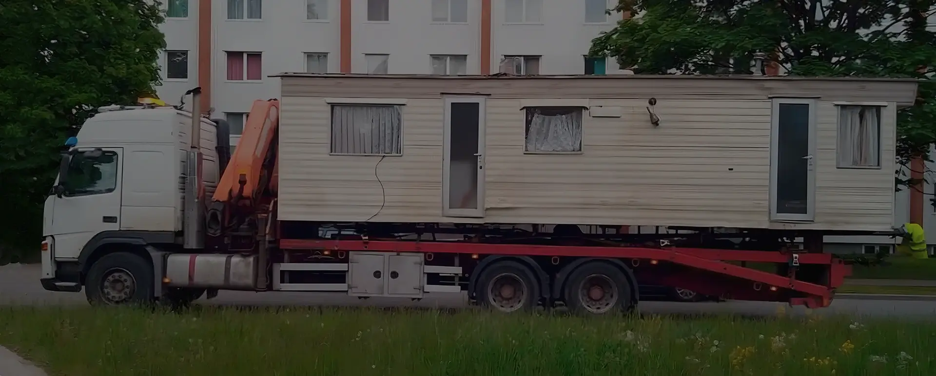 Получить онлайн цены на доставку низким тралом дом вагона в селе Верхние Татышлы (Приволжский округ - Республика Башкортостан - Башкирия) на сайте самостоятельно